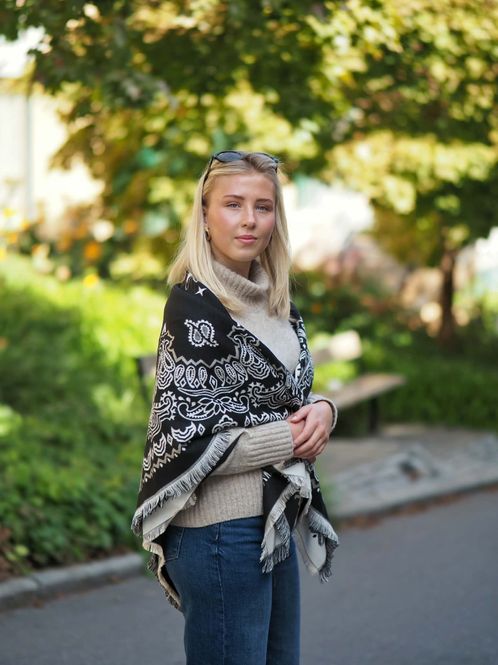 Hovedbilde Sjal Sort & Off-white